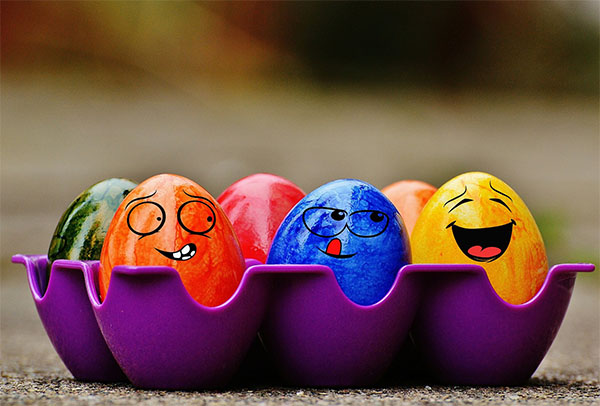 DIY Pâques : décorer des œufs à la cire - Le Blog d'Ici